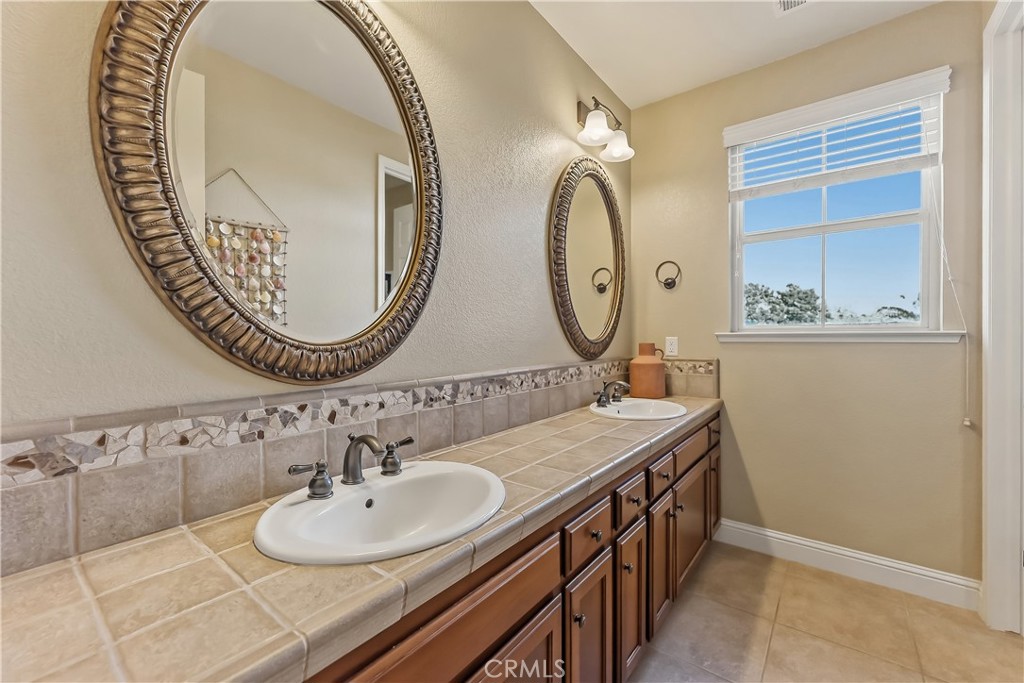 5673 N Sycamore, Fresno, CA 93723