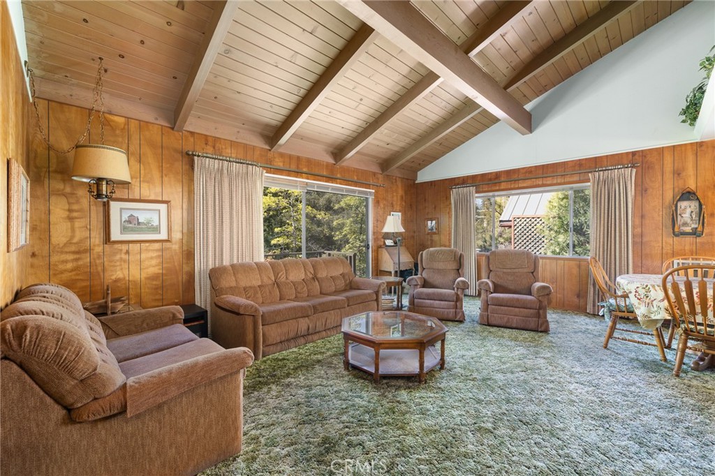 38980 Lake Point Ct, Bass Lake, CA 93604