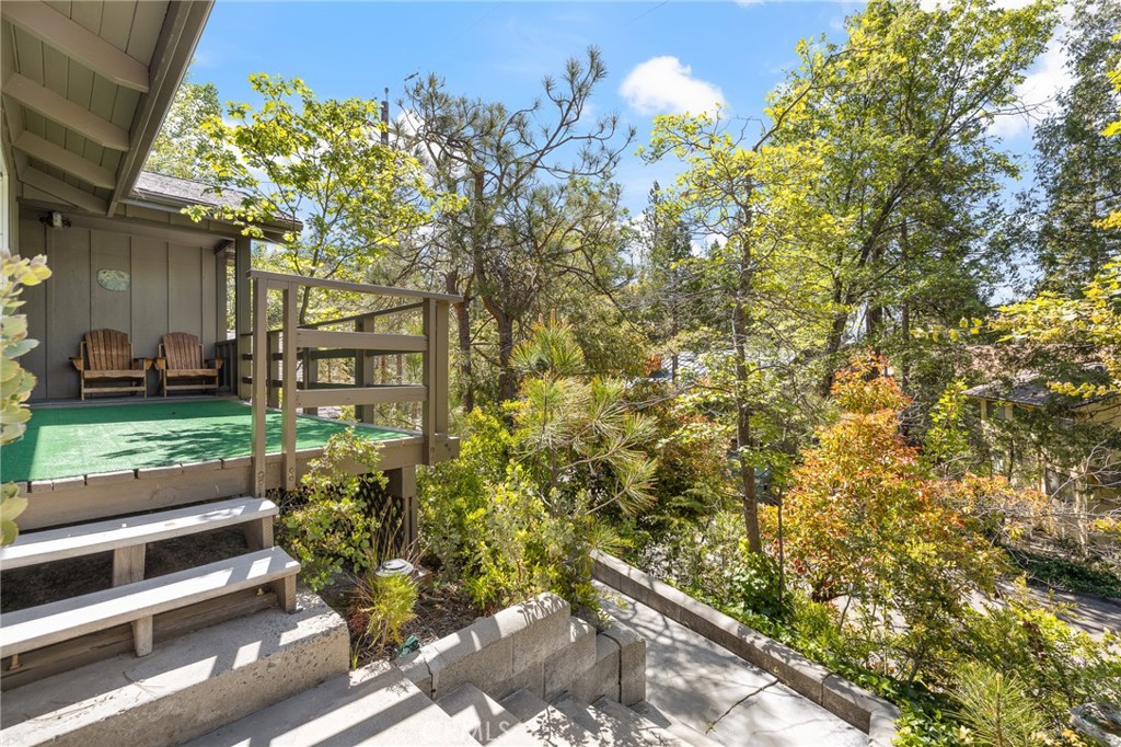 38980 Lake Point Ct, Bass Lake, CA 93604