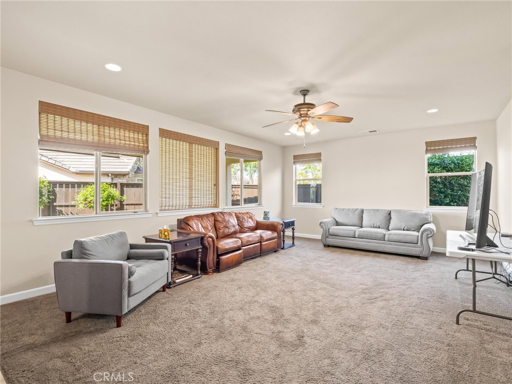 1178 Blackwood, Clovis, CA 93619