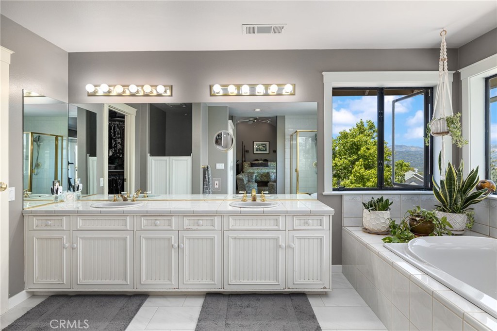 41723 Yosemite Pines, Oakhurst, CA 93644