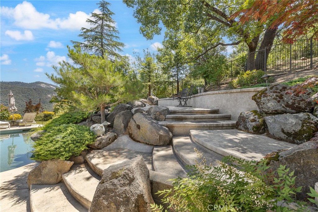 41723 Yosemite Pines, Oakhurst, CA 93644