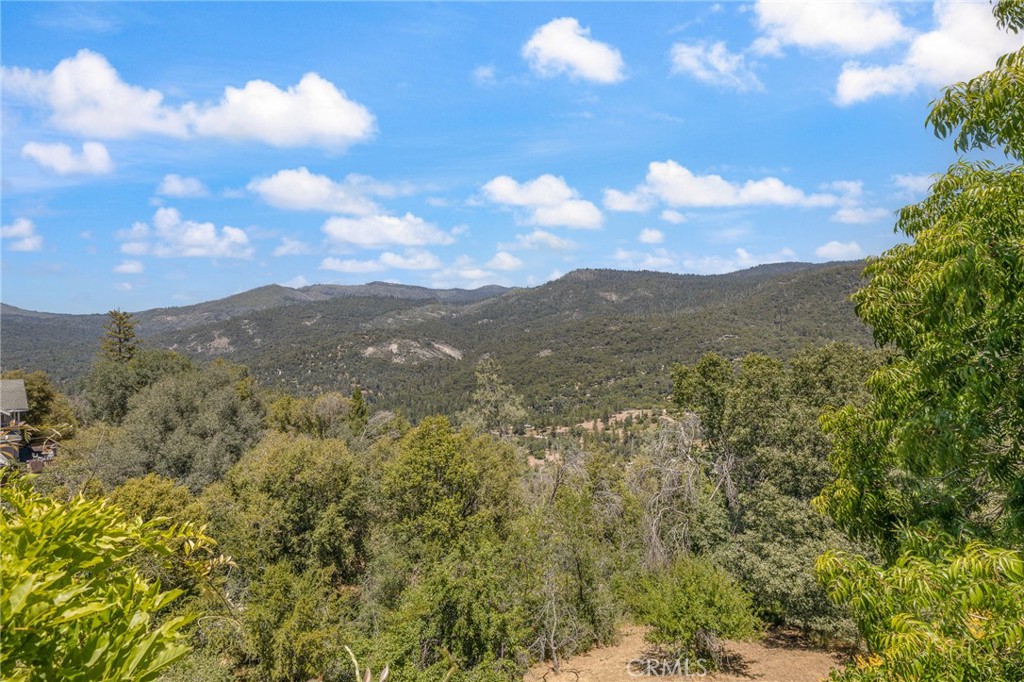 41723 Yosemite Pines, Oakhurst, CA 93644