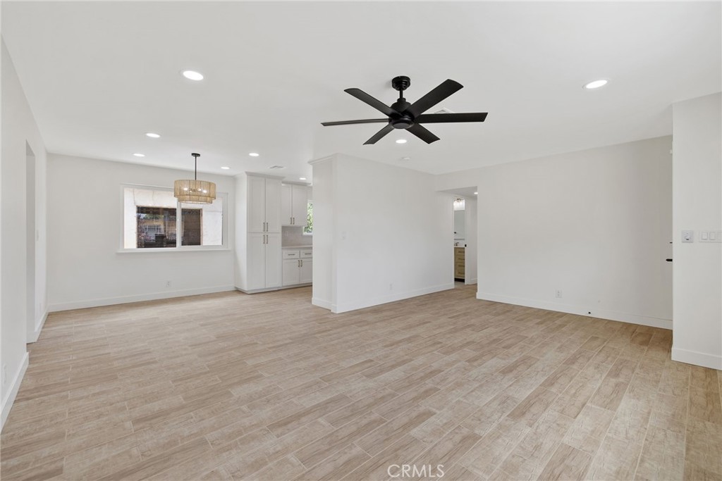 6125 E Mount Whitney, Laton, CA 93242