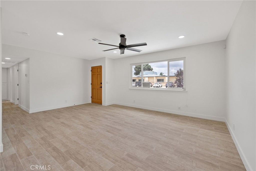 6125 E Mount Whitney, Laton, CA 93242