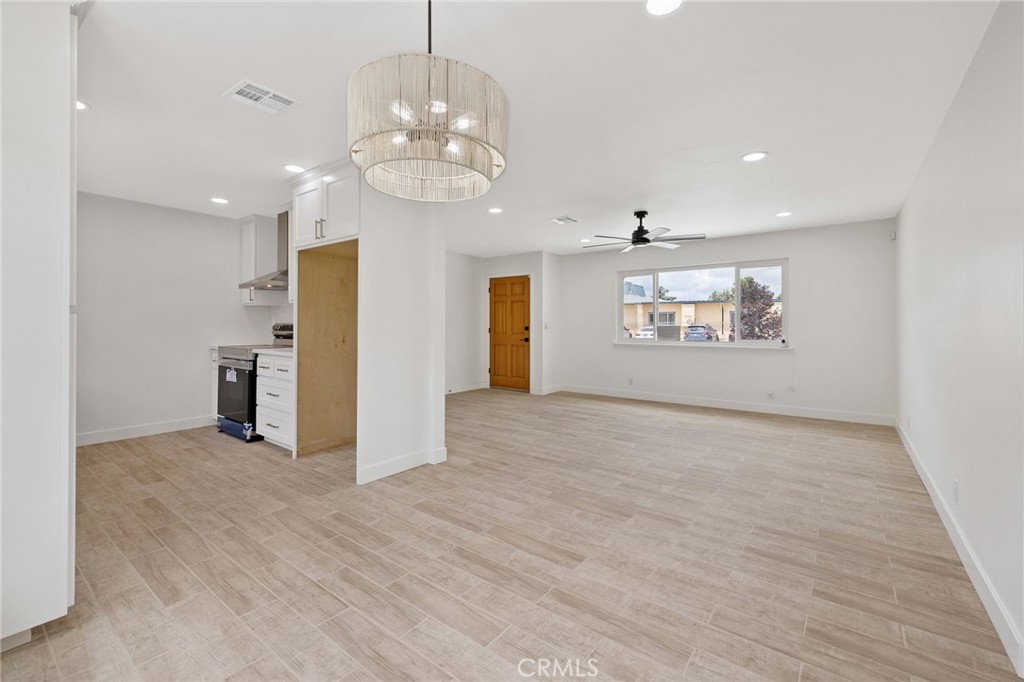 6125 E Mount Whitney, Laton, CA 93242