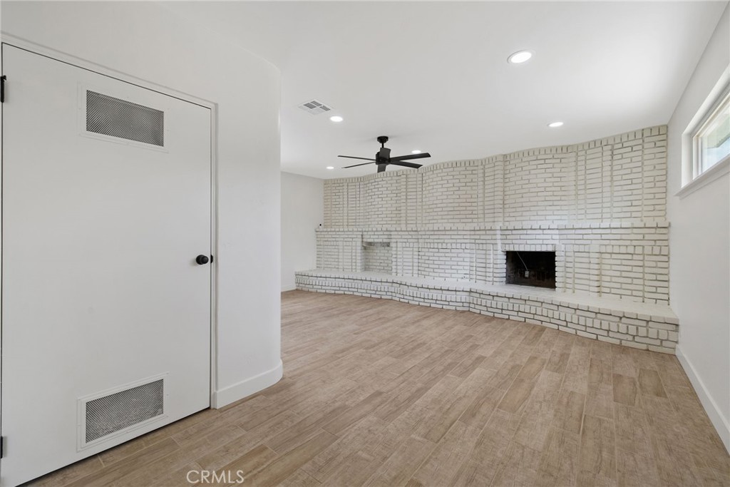 6125 E Mount Whitney, Laton, CA 93242