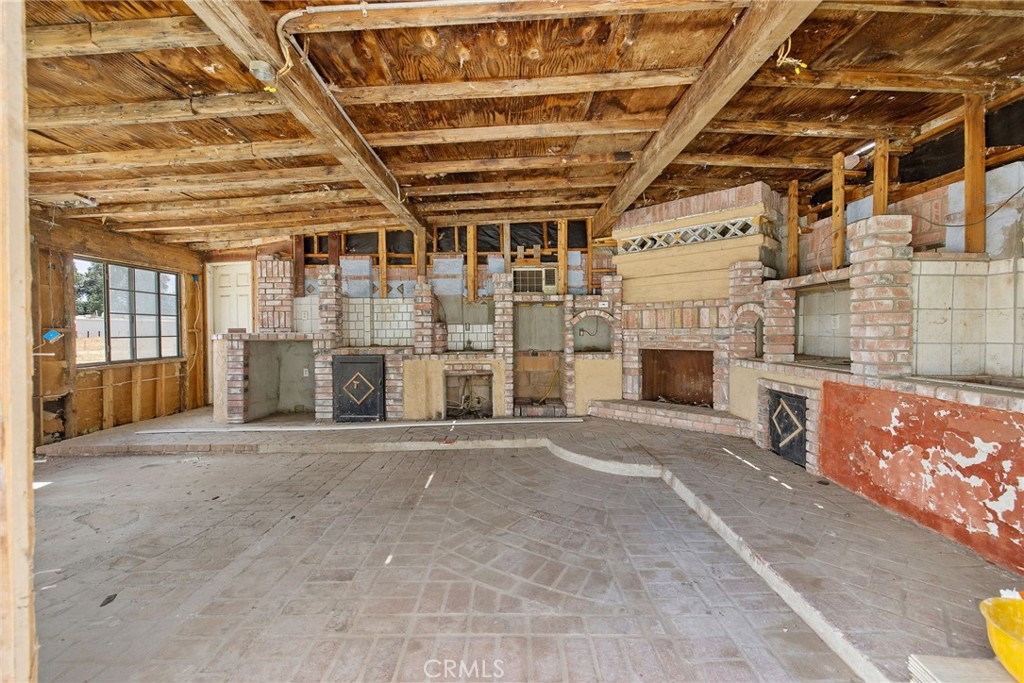 6125 E Mount Whitney, Laton, CA 93242