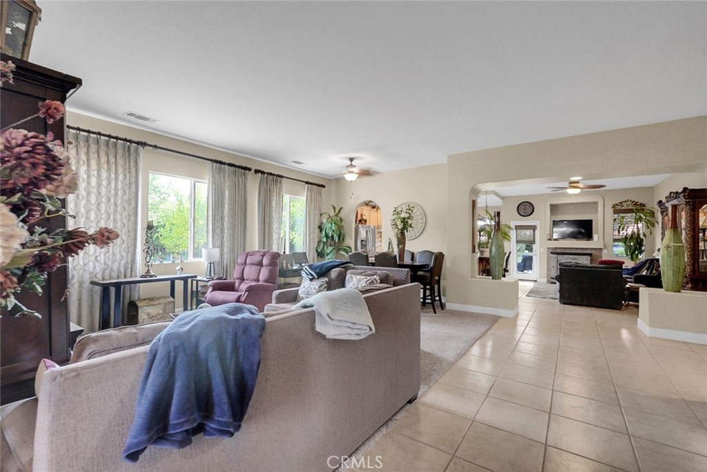 12165 Pheasant Run, Chowchilla, CA 93610