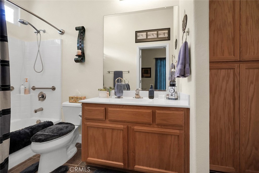 12165 Pheasant Run, Chowchilla, CA 93610