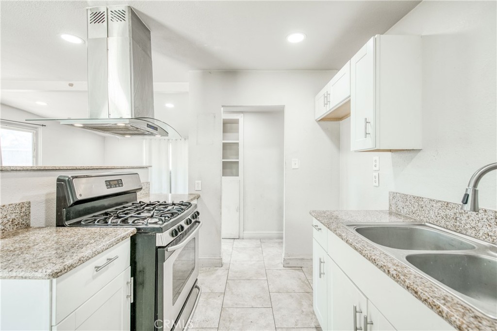 2326 E Hampton, Fresno, CA 93726
