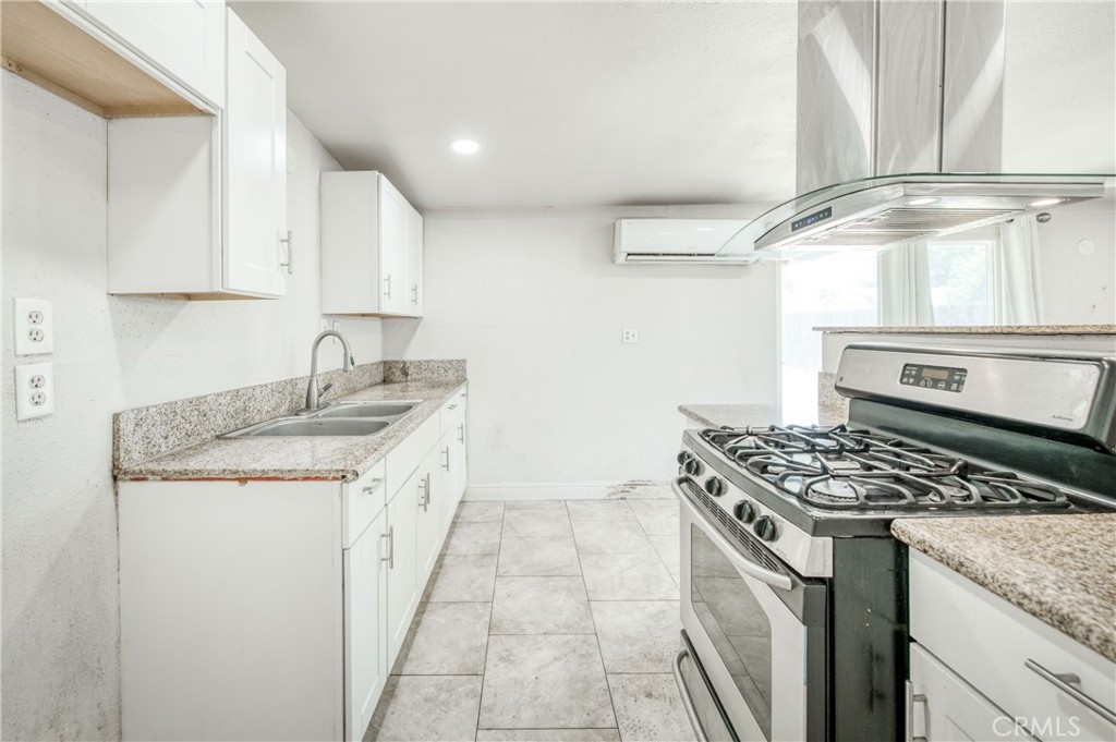 2326 E Hampton, Fresno, CA 93726