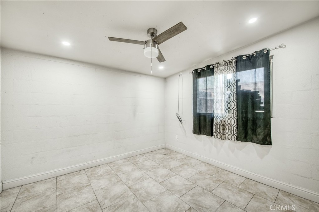 2326 E Hampton, Fresno, CA 93726