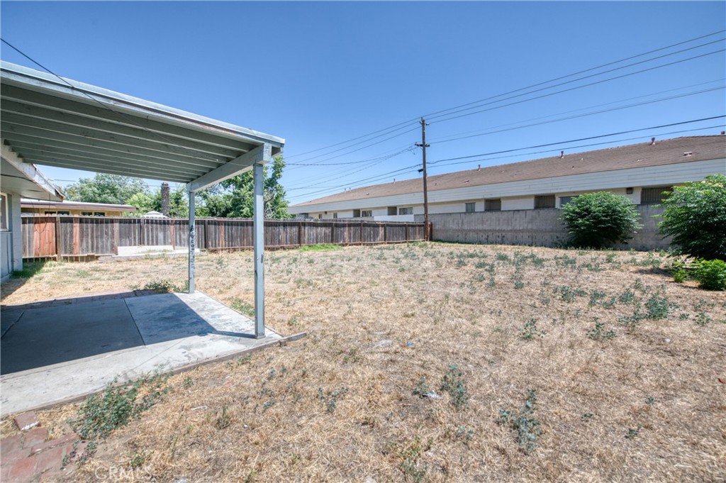 2326 E Hampton, Fresno, CA 93726