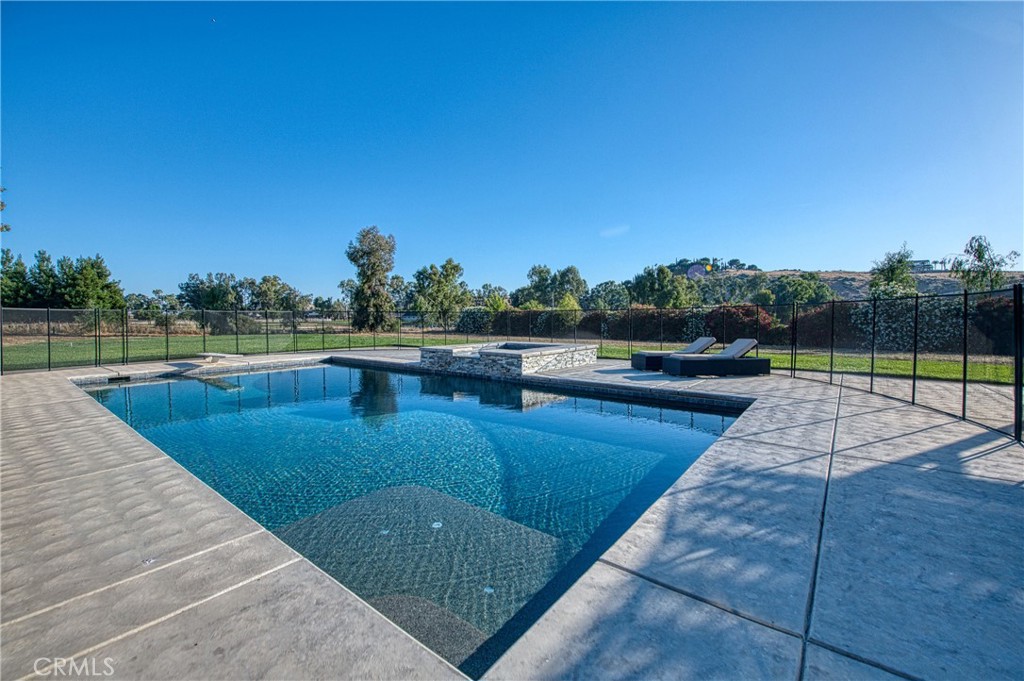 14209 Academy Oaks Ln, Clovis, CA 93619
