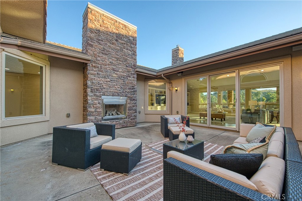 14209 Academy Oaks Ln, Clovis, CA 93619