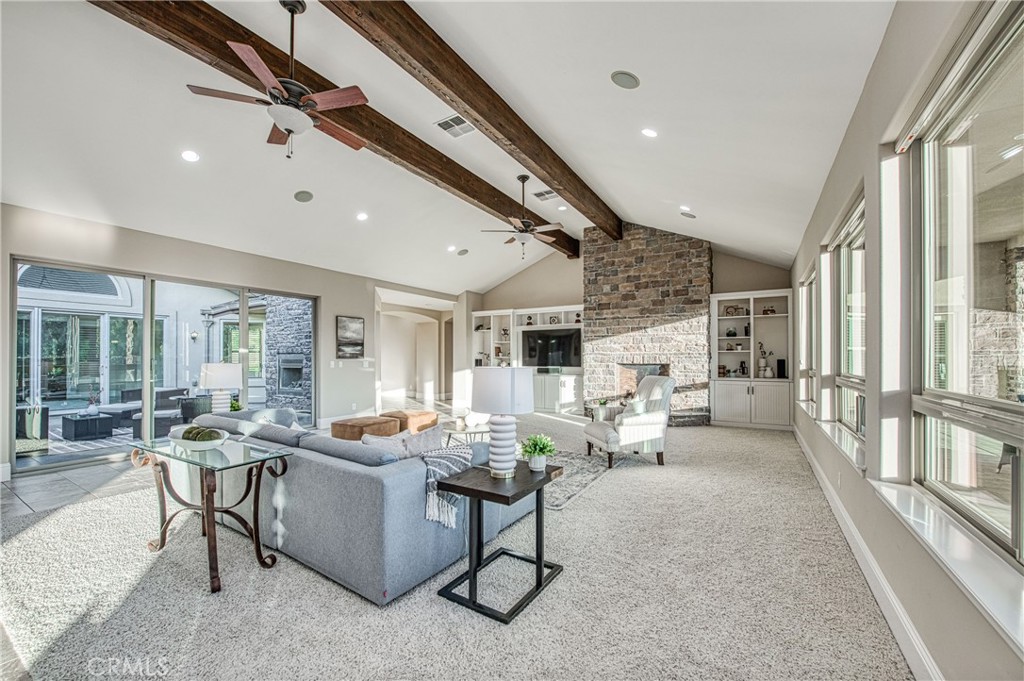 14209 Academy Oaks Ln, Clovis, CA 93619