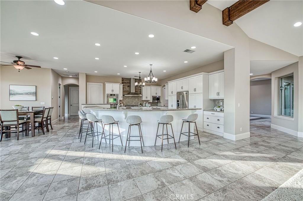 14209 Academy Oaks Ln, Clovis, CA 93619