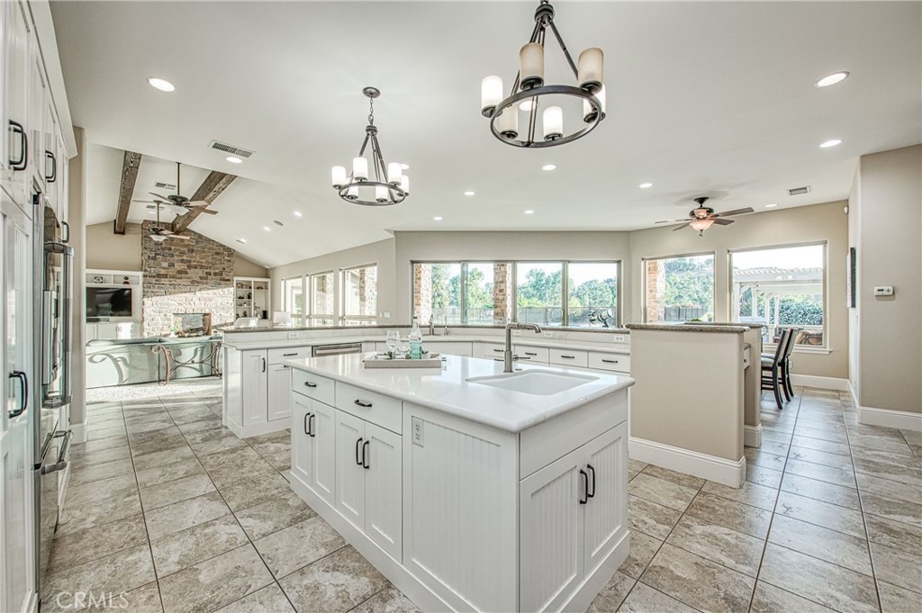 14209 Academy Oaks Ln, Clovis, CA 93619