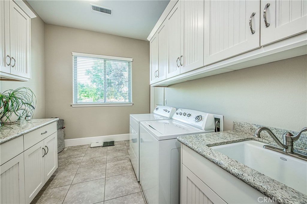 14209 Academy Oaks Ln, Clovis, CA 93619