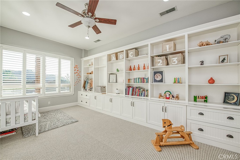 14209 Academy Oaks Ln, Clovis, CA 93619