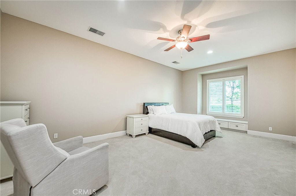 14209 Academy Oaks Ln, Clovis, CA 93619