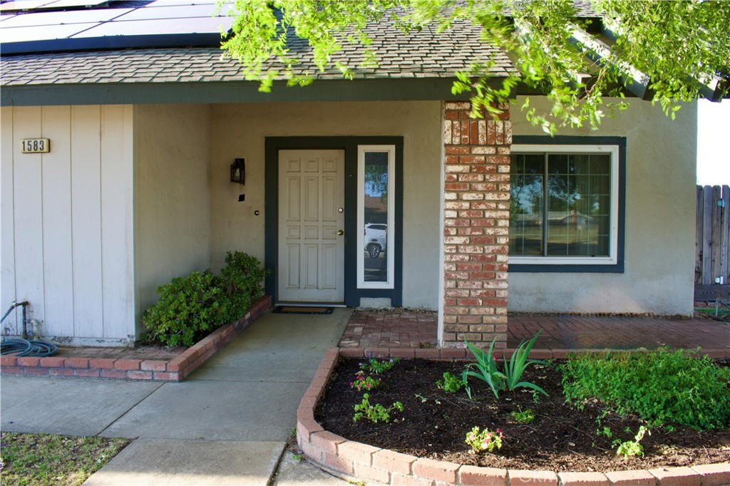 1583 Celeste, Clovis, CA 93611