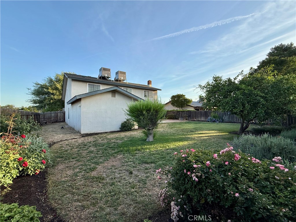 1583 Celeste, Clovis, CA 93611