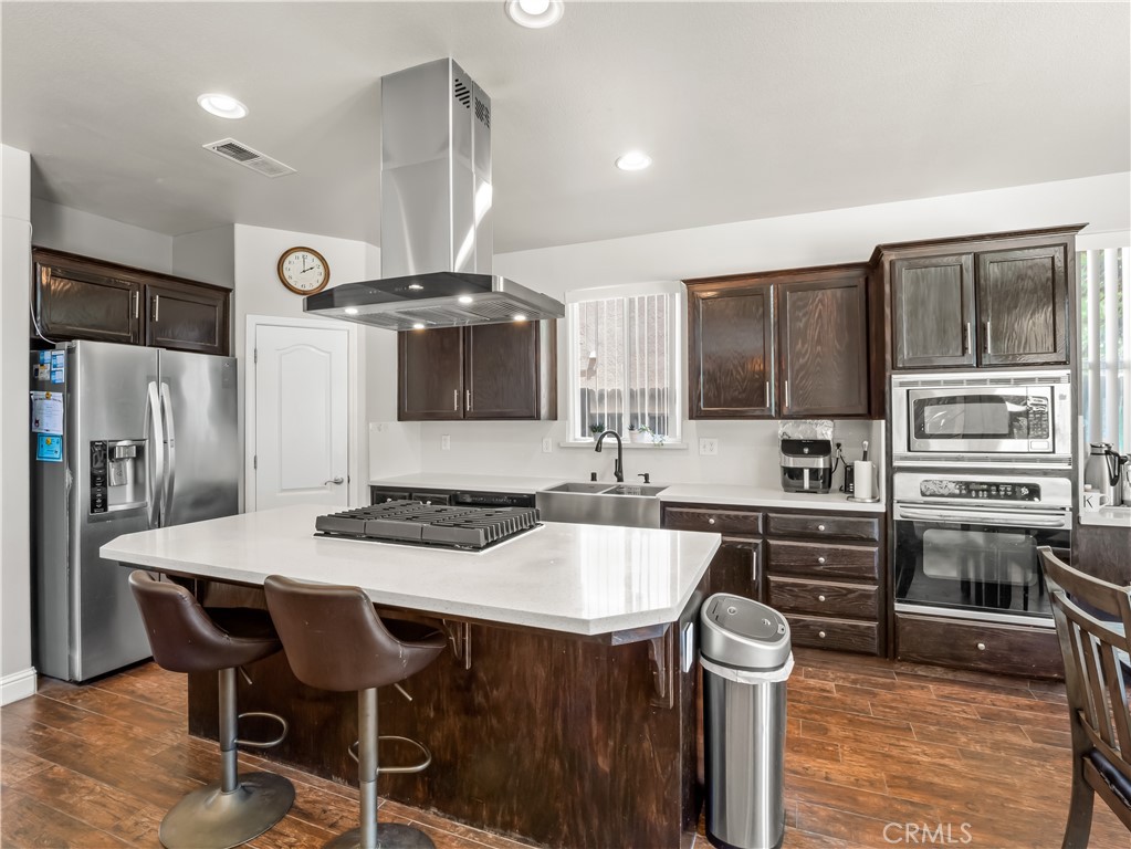 2686 Robinwood, Clovis, CA 93611