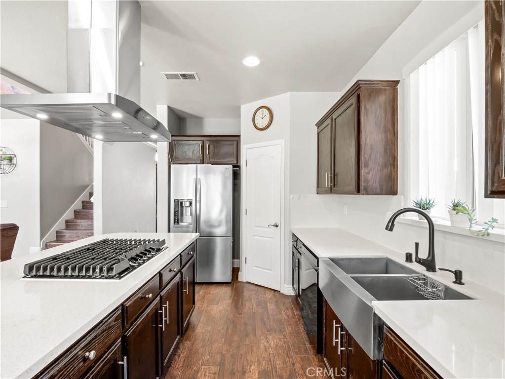 2686 Robinwood, Clovis, CA 93611