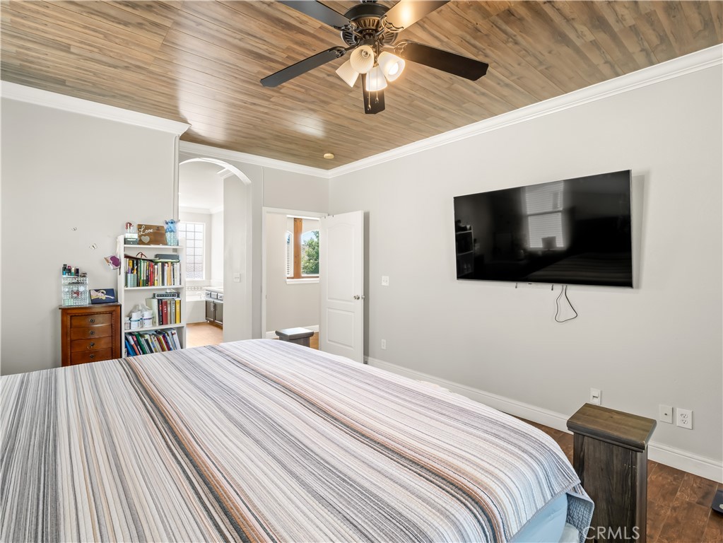 2686 Robinwood, Clovis, CA 93611