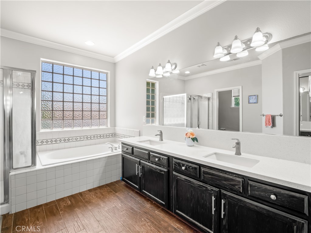 2686 Robinwood, Clovis, CA 93611