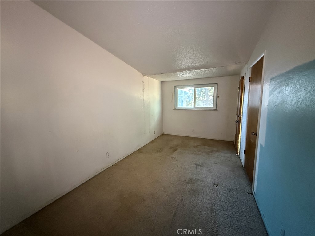1152 E Drummond, Fresno, CA 93706