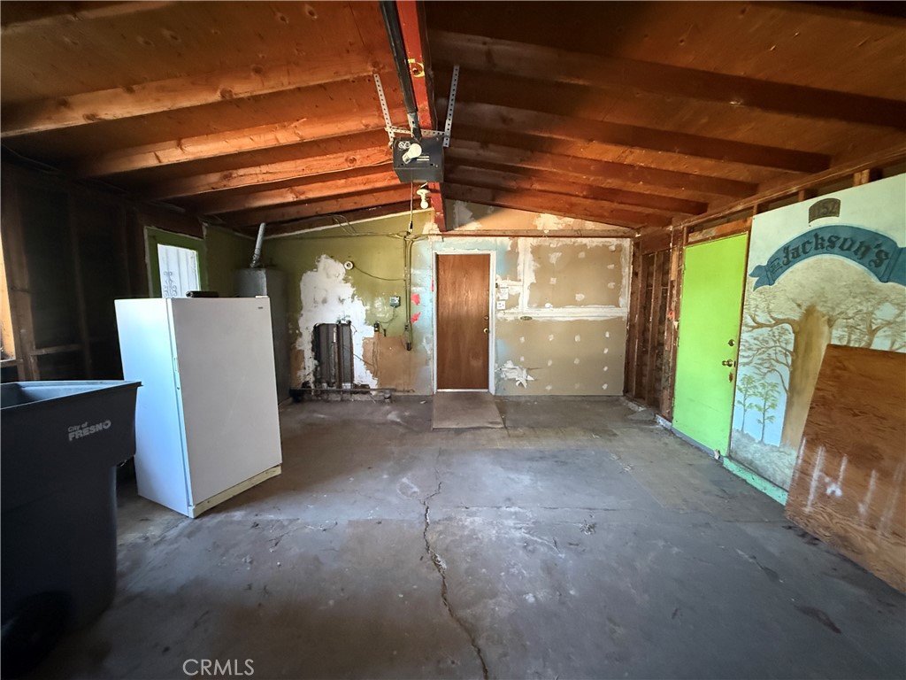 1152 E Drummond, Fresno, CA 93706