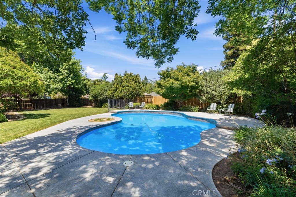 1154 W Tenaya Way, Fresno, CA 93711