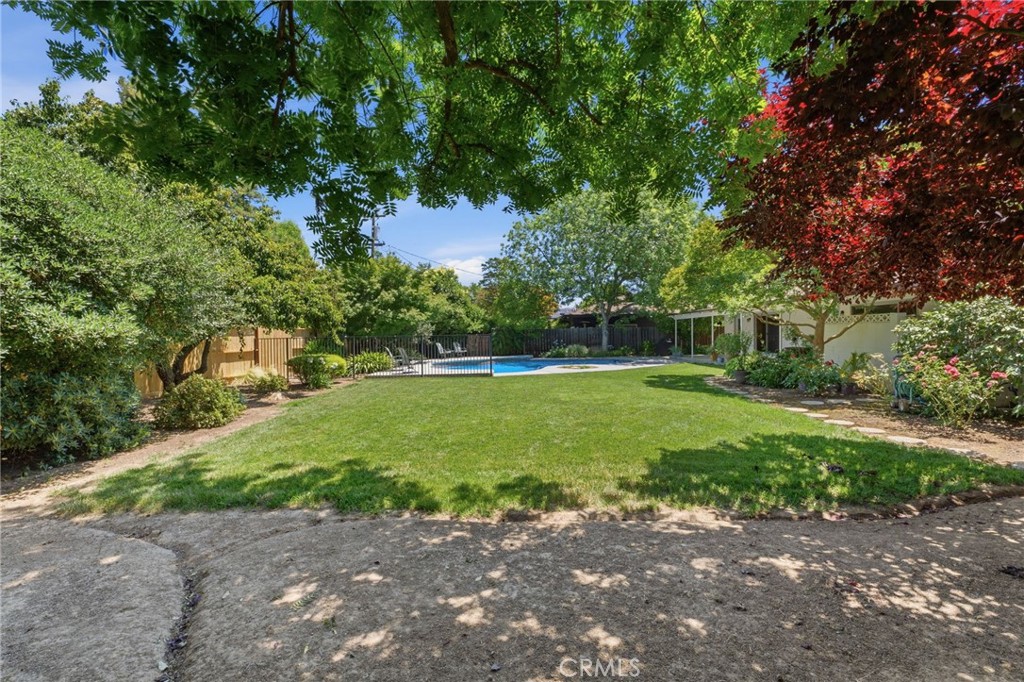 1154 W Tenaya Way, Fresno, CA 93711