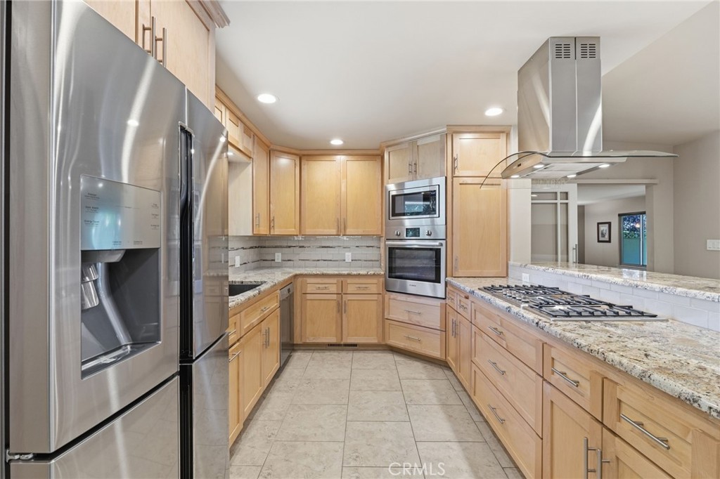 1154 W Tenaya Way, Fresno, CA 93711