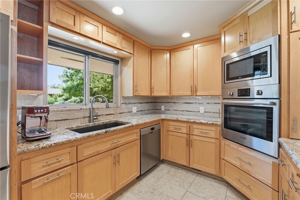 1154 W Tenaya Way, Fresno, CA 93711