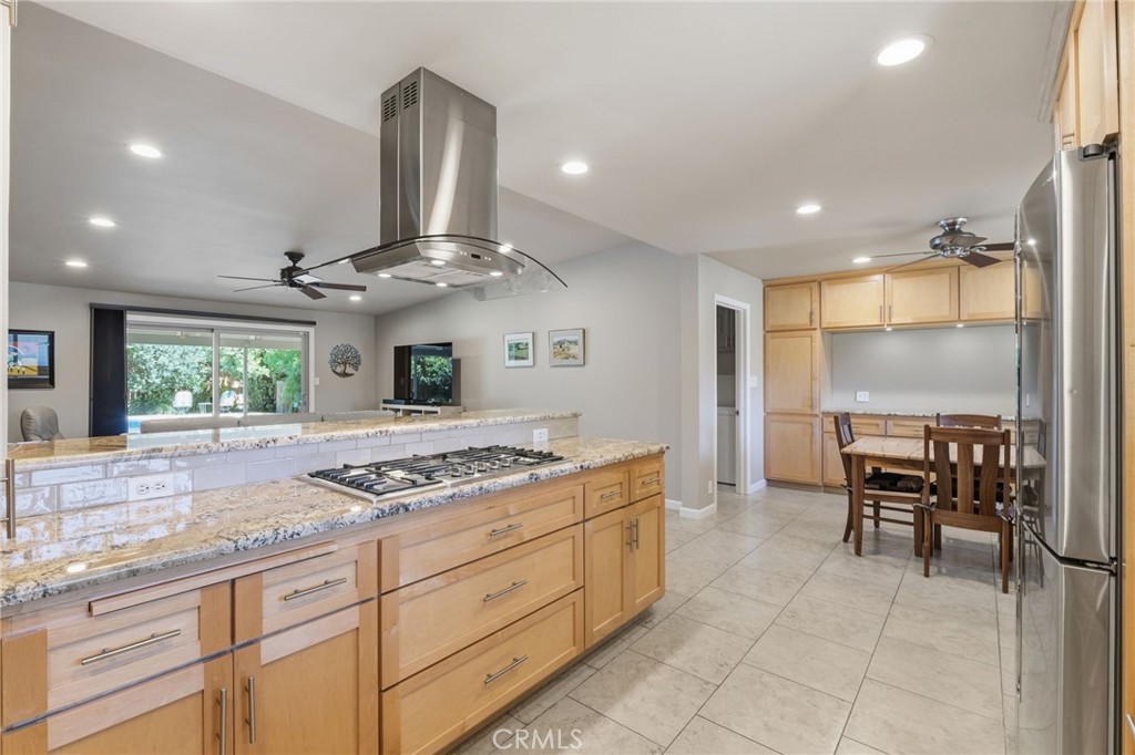 1154 W Tenaya Way, Fresno, CA 93711