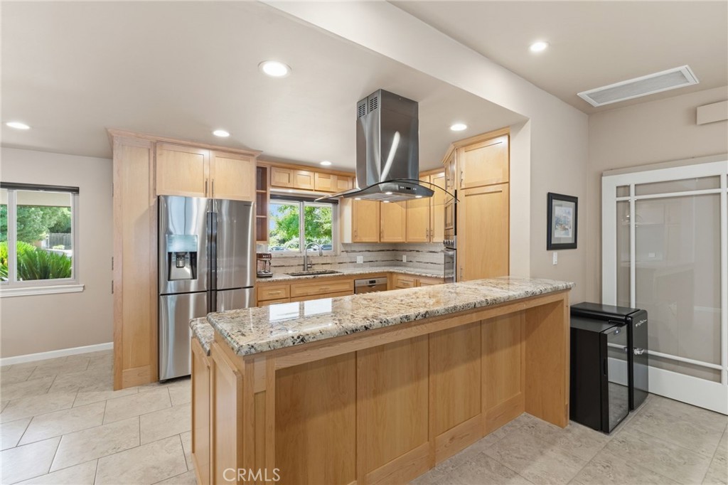 1154 W Tenaya Way, Fresno, CA 93711