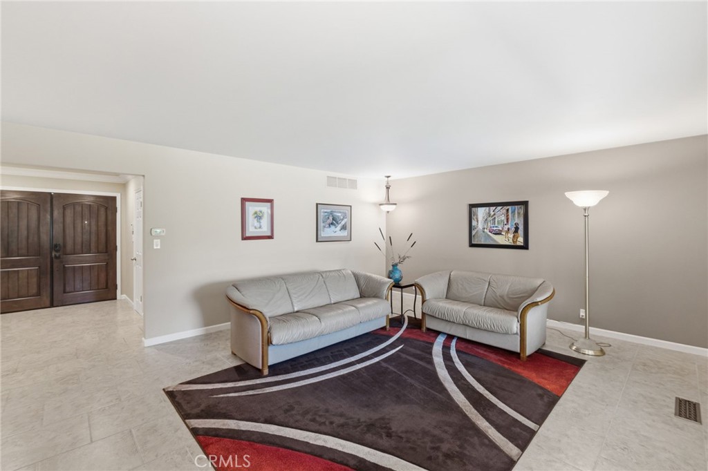 1154 W Tenaya Way, Fresno, CA 93711