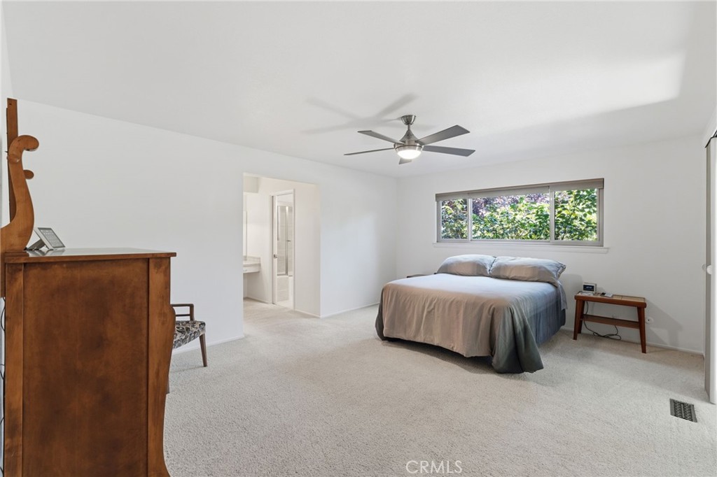 1154 W Tenaya Way, Fresno, CA 93711