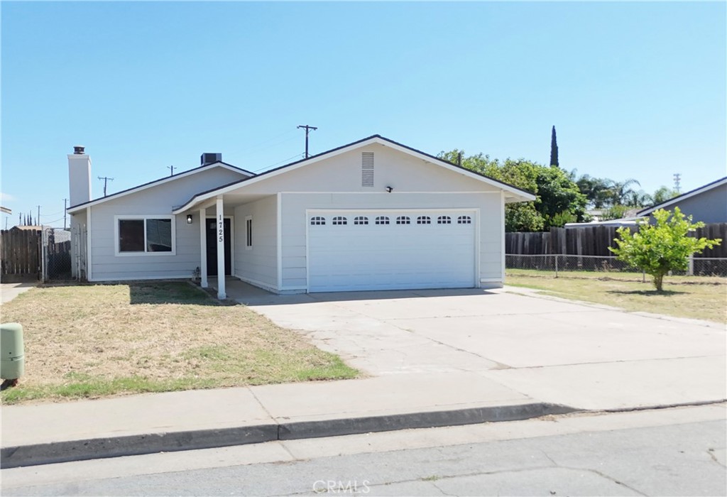 1725 Crowell St, Livingston, CA 95334