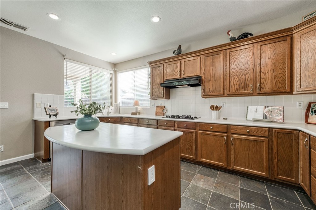 2612 E Shea Dr, Fresno, CA 93720