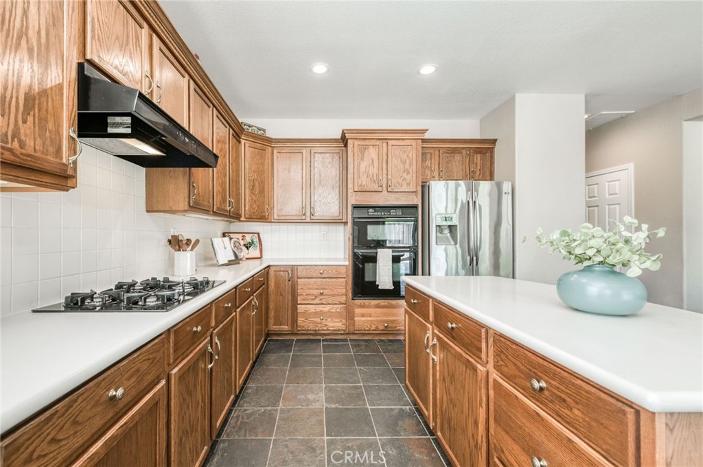 2612 E Shea Dr, Fresno, CA 93720