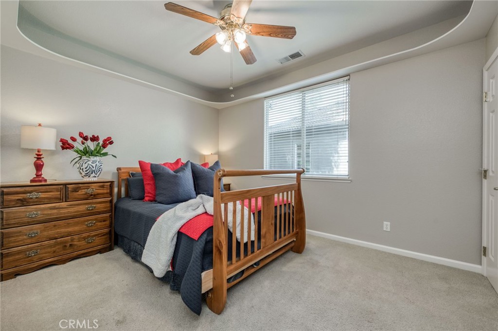 2612 E Shea Dr, Fresno, CA 93720