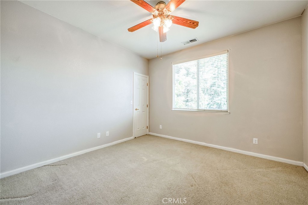2612 E Shea Dr, Fresno, CA 93720