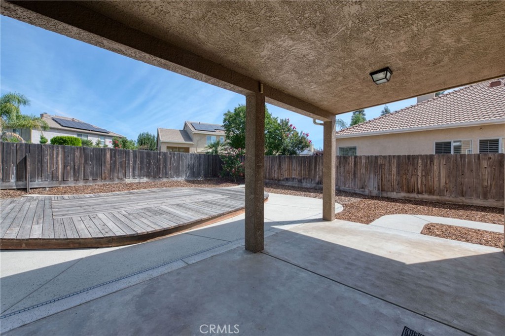 2612 E Shea Dr, Fresno, CA 93720