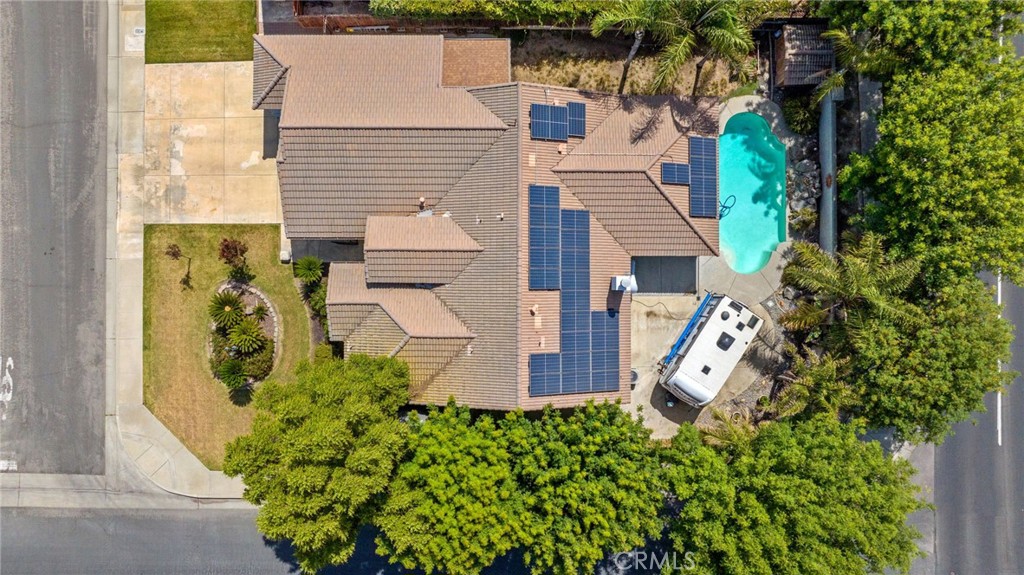 1547 W Claridge Ct, Hanford, CA 93230