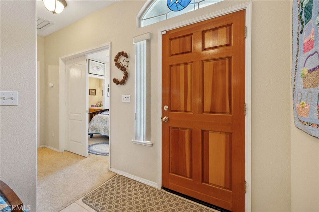 1547 W Claridge Ct, Hanford, CA 93230